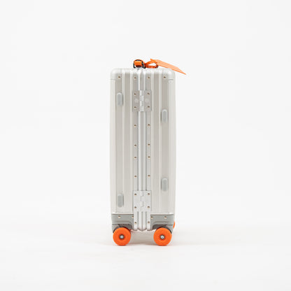 Silver Classic Cabin