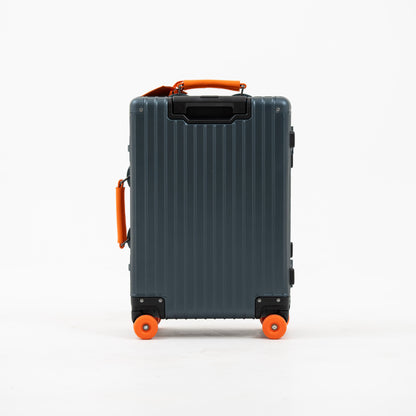 Nevy Blue Classic Cabin